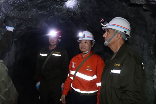 A delegation from LXML Sepon Mine of Chifeng Gold visited domestic mining subsidiaries for investigation